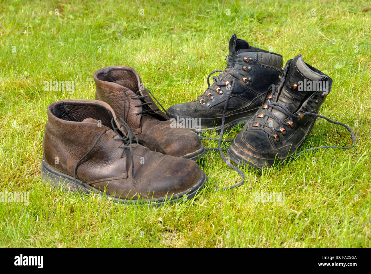 Old brown leather walking boots hi-res stock photography and images - Alamy
