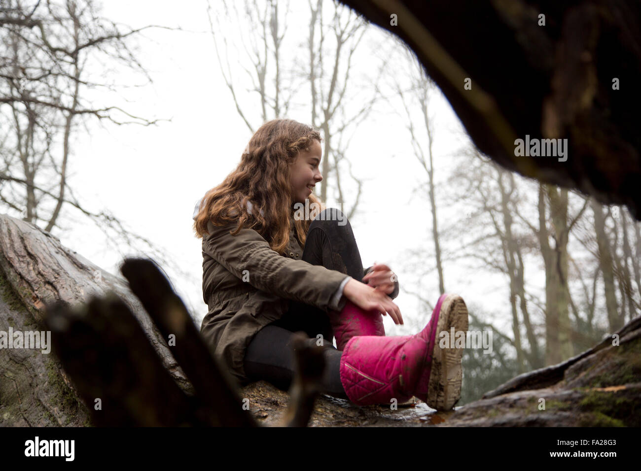 10 year old girl sitting hi-res stock photography and images - Alamy