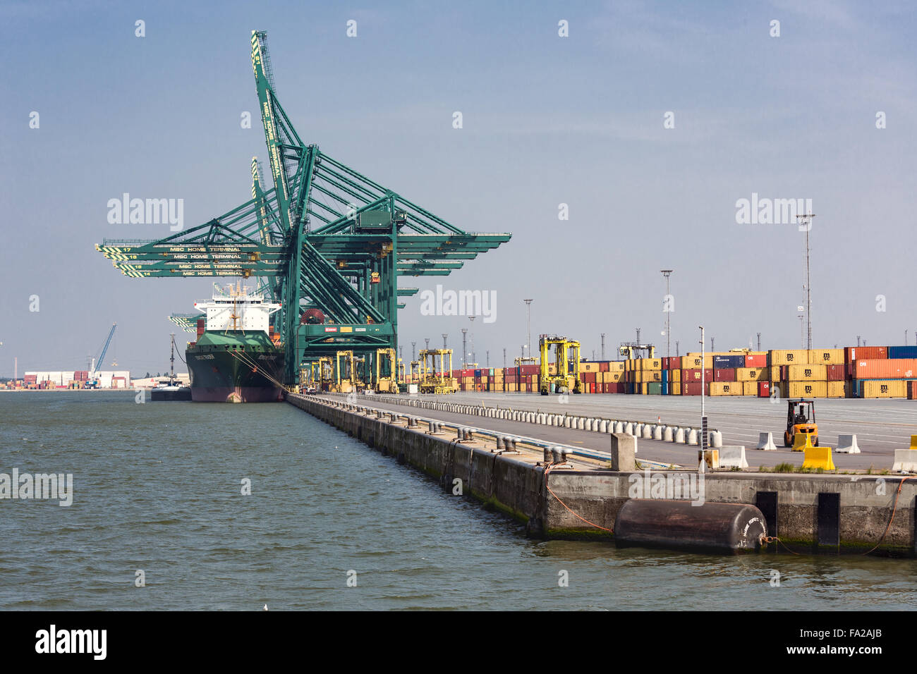 Freight carriers hi-res stock photography and images - Alamy