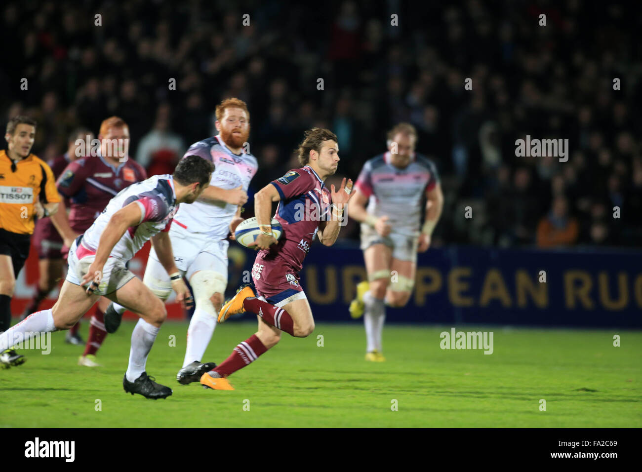 Bordeaux, France. 19th Dec, 2015. European Rugby Champions Cup. Bordeaux Begles versus Ospreys. lesgourgues breaks tackles to gain ground © Action Plus Sports/Alamy Live News Stock Photo