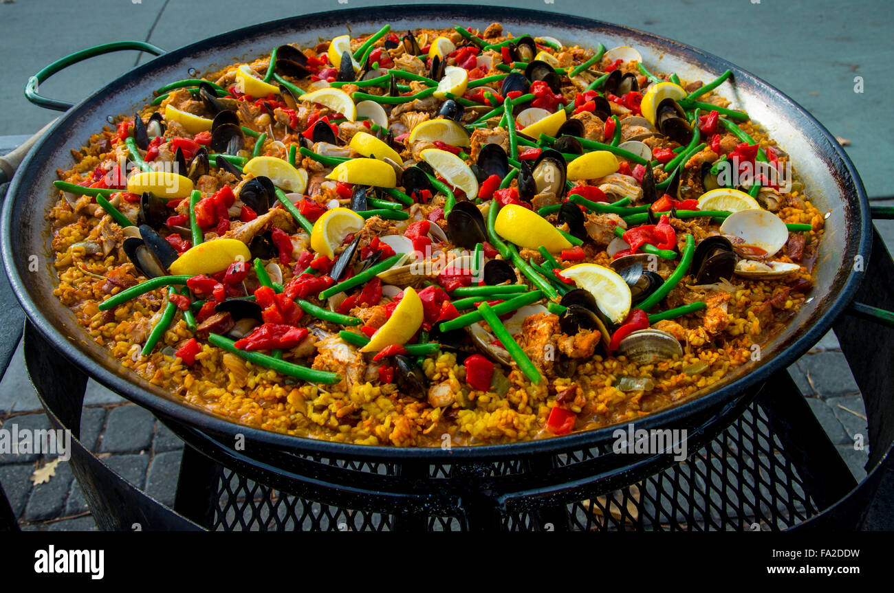 BASQUE MARKET, 'Iconic Pan' of Spains Most Famous Meal 'Paella' prepared by Basque Chief. Downtown, Boise, Idaho, USA Stock Photo