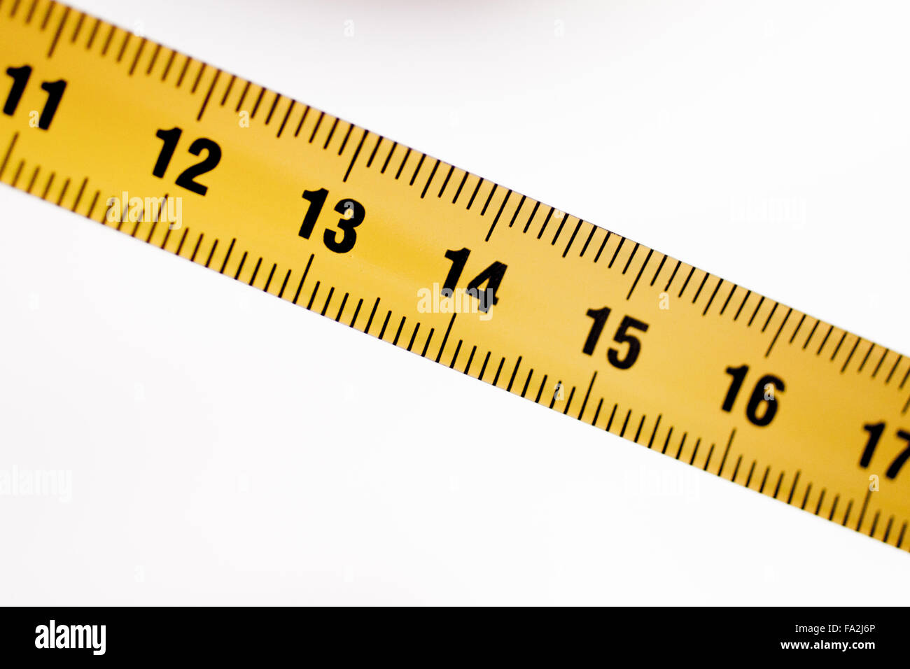 https://c8.alamy.com/comp/FA2J6P/measuring-tape-metal-ruler-showing-measuement-in-centimeters-cm-numbers-FA2J6P.jpg