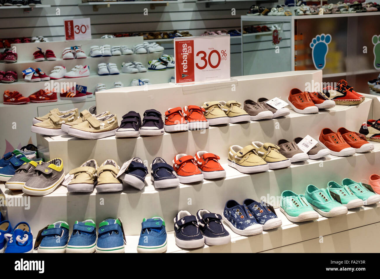Shoes Store Spain Stock Photos & Shoes Store Spain Stock Images Alamy