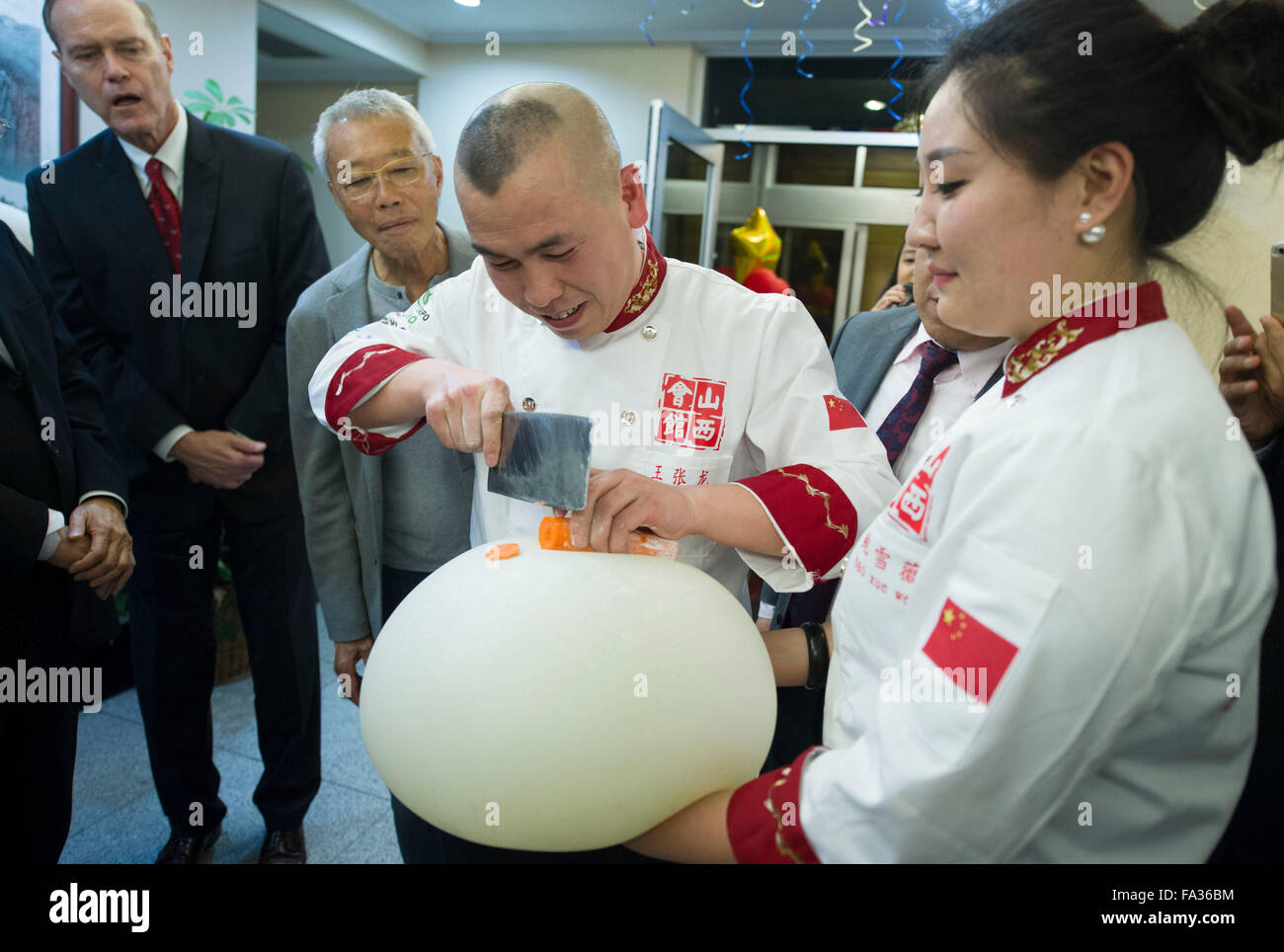 Los Angeles, USA. 20th Dec, 2015. Chinese wheaten food master Wang
