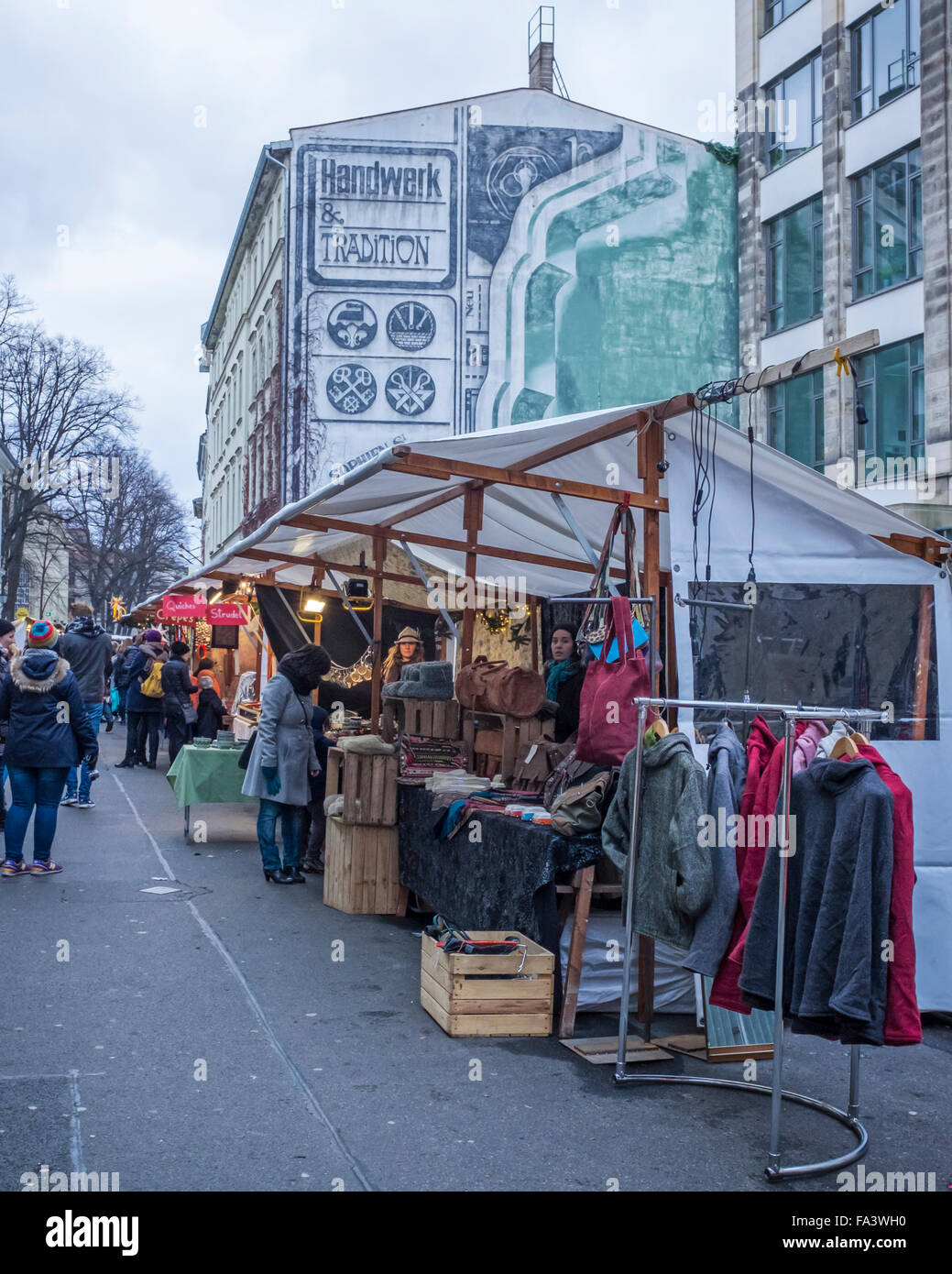 Sophienstrasse Christmas market stalls and people, Berlin Stock Photo 