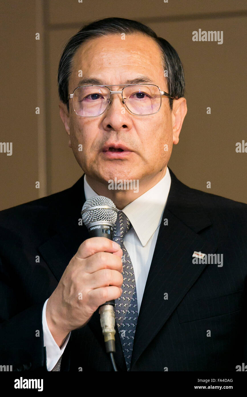 Tokyo, Japan. 21st December, 2015. Toshiba Corp President and CEO Masashi Muromachi speaks during a press conference at the company headquarters on December 21, 2015, Tokyo, Japan. Toshiba announced a restructuring plan to cut 6,800 employees from its consumer electronics operations and sell its TV and washing machine manufacturing plant in Indonesia to Skyworth, a Hong Kong-based TV maker. The company expects a net loss of around 550 billion yen ($4.53 billion) during its fiscal year ending in March 2016. Credit:  Rodrigo Reyes Marin/AFLO/Alamy Live News Stock Photo