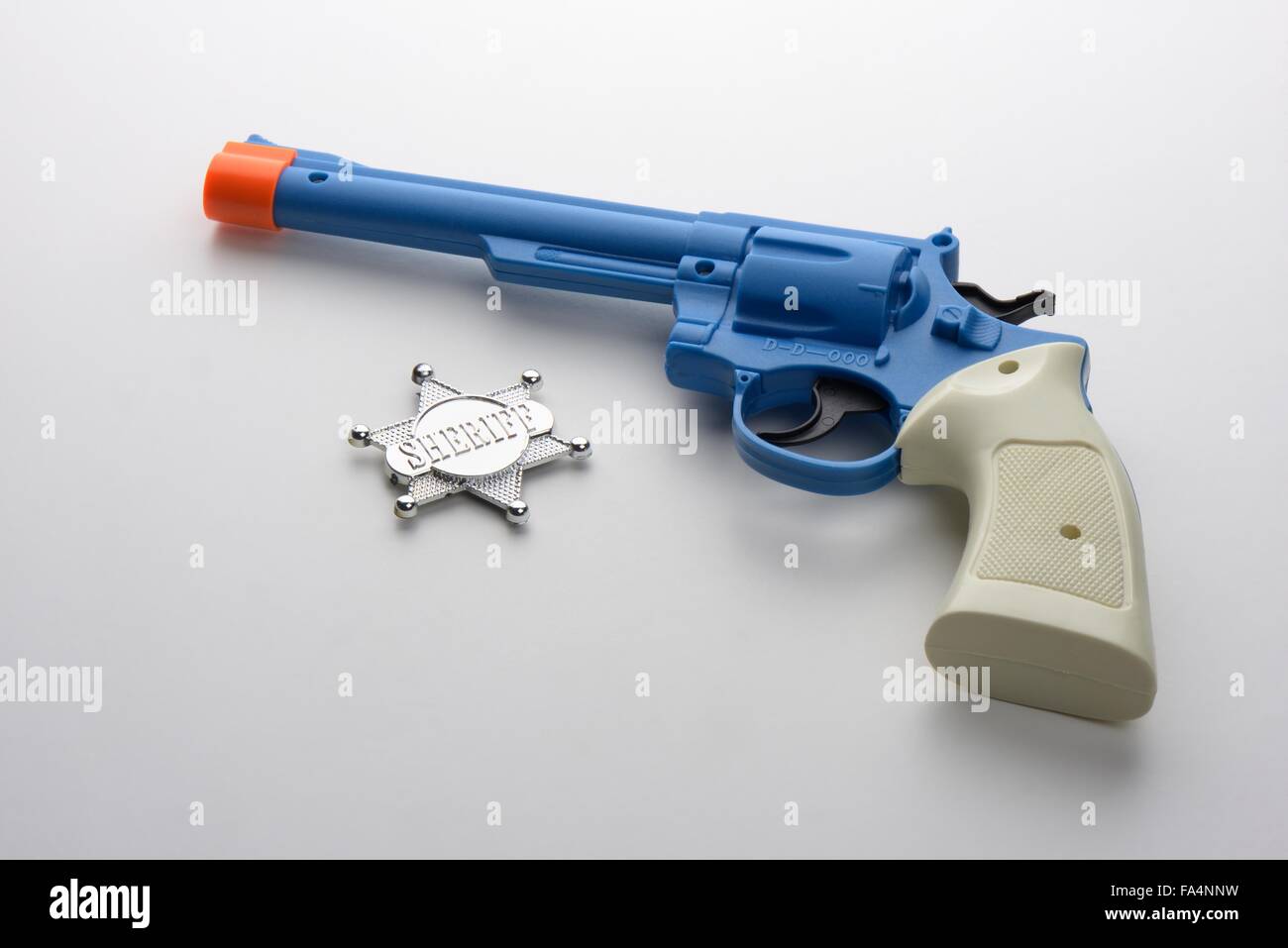 Pack 2 Pistolas Con Funda Marrón Cowboy Juguetes Insigna Che | Cuotas - Foto 2