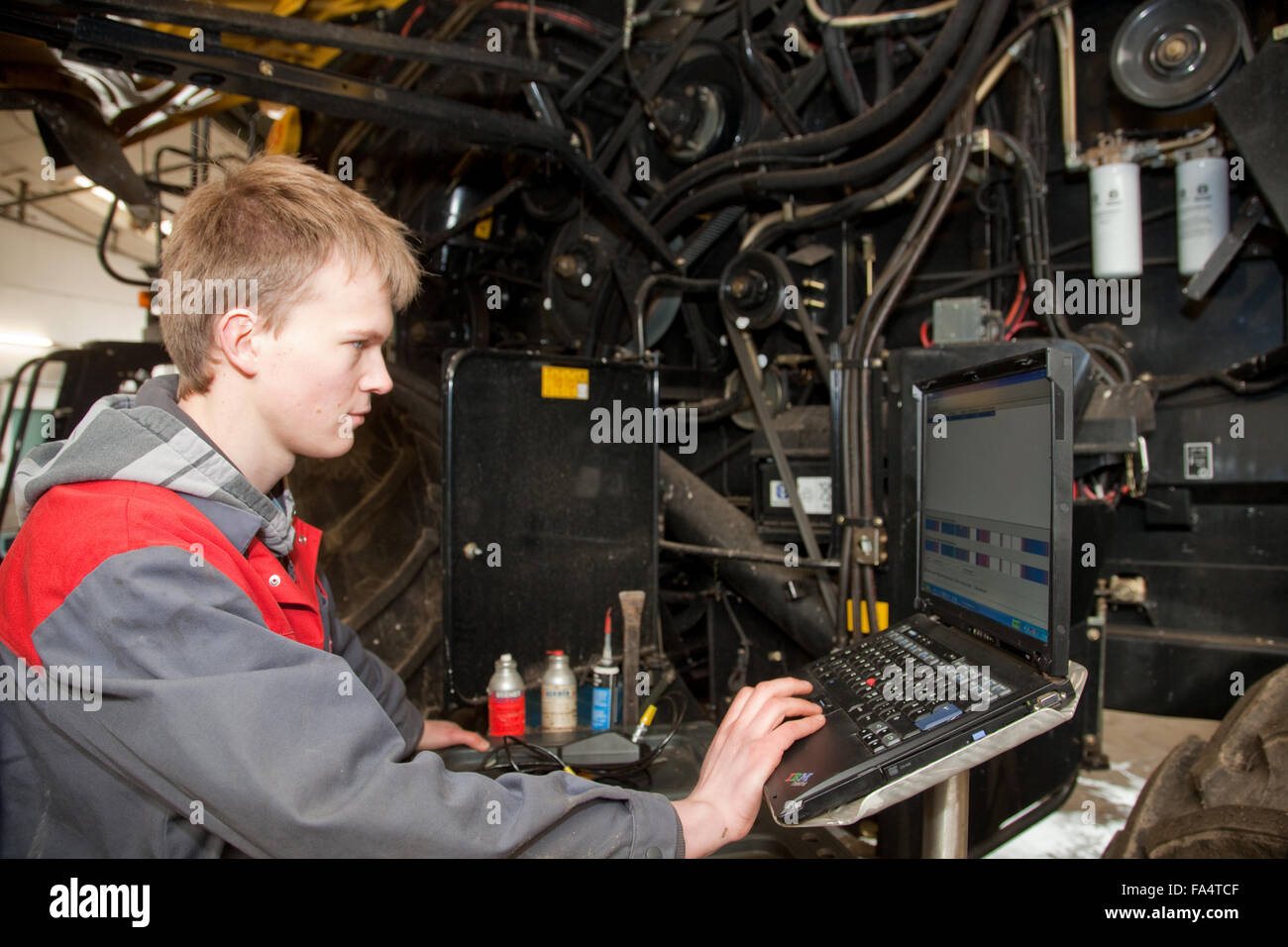 Practical education to the mechatronic. Fault analysis with a computer
