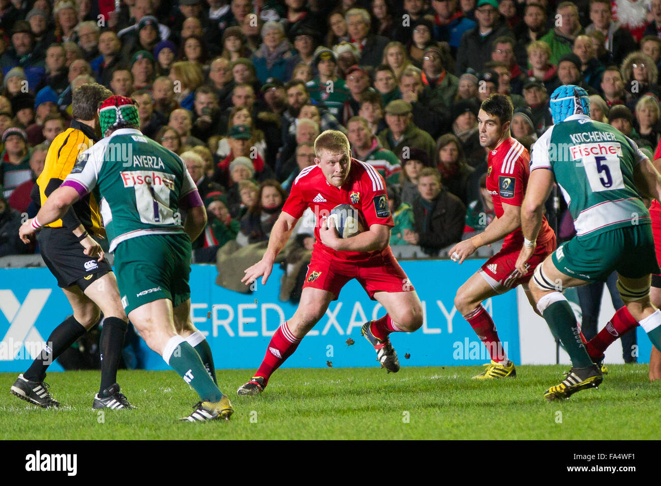 Leicester, England, 20th, December, 2015.  ERCC Leicester v Munster Munster's John Ryan on the charge Stock Photo