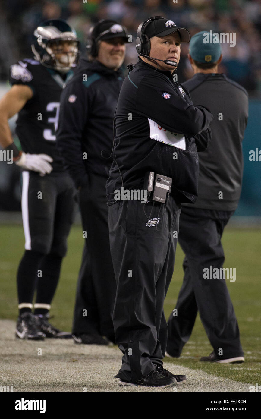 Philadelphia, Pennsylvania, USA. 20th Dec, 2015. Philadelphia Eagles head coach Chip Kelly looks on during the NFL game between the Arizona Cardinals and the Philadelphia Eagles at Lincoln Financial Field in Philadelphia, Pennsylvania. The Arizona Cardinals won 40-17. The Arizona Cardinals clinch the NFC West Division. Christopher Szagola/CSM/Alamy Live News Stock Photo