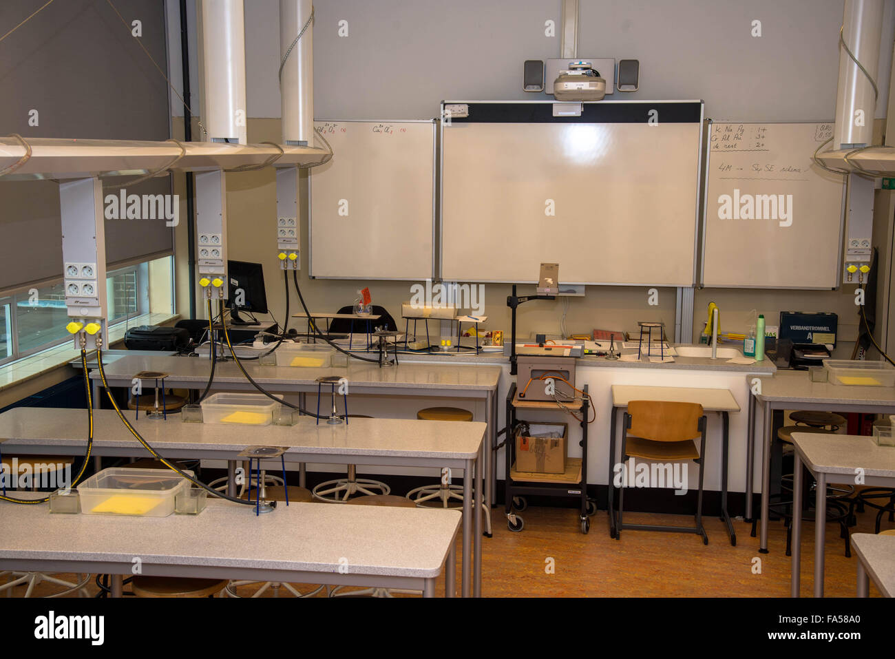 empty science classroom at highschool in holland Stock Photo - Alamy