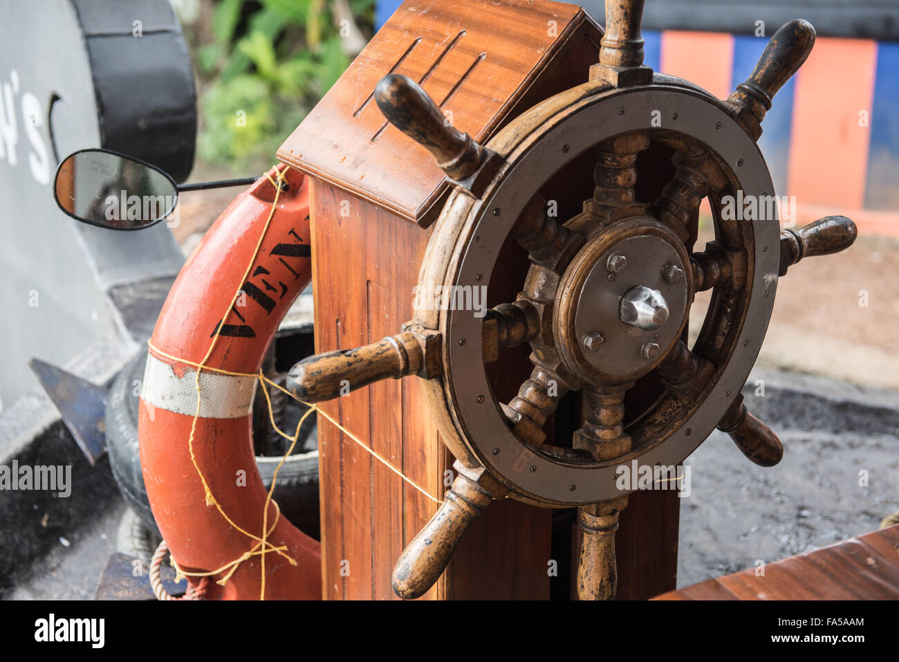Steering Wheel of Houseboat Stock Photo Alamy