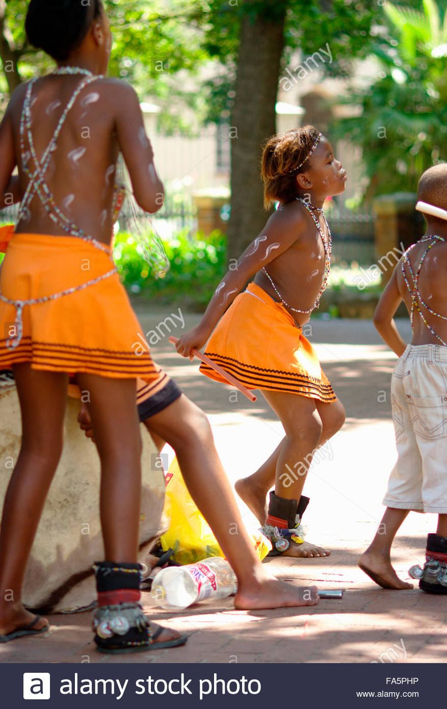 nude women runway models nigerian teen girl dancing