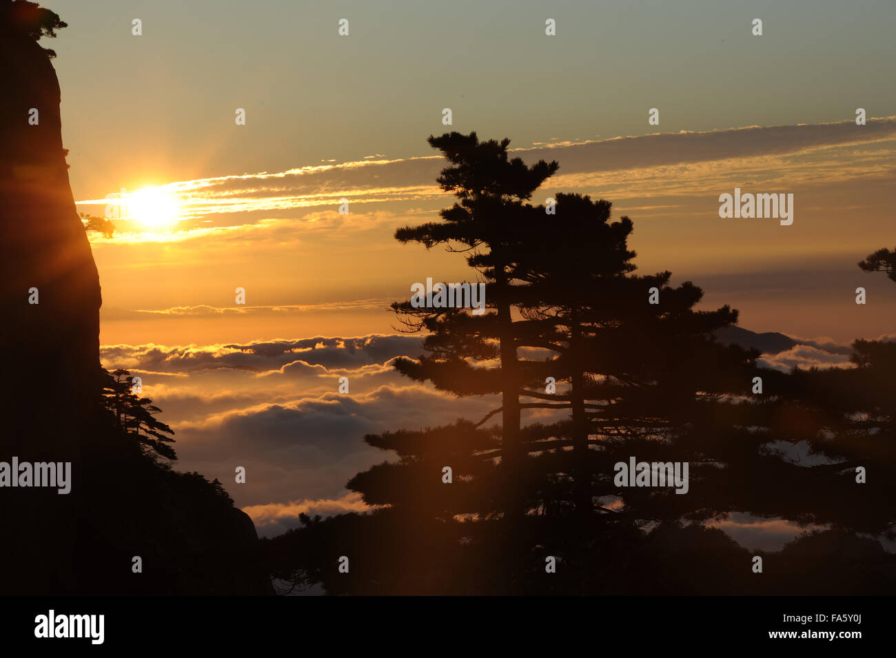 Sunrise rock phenomenon stone hi-res stock photography and images - Alamy