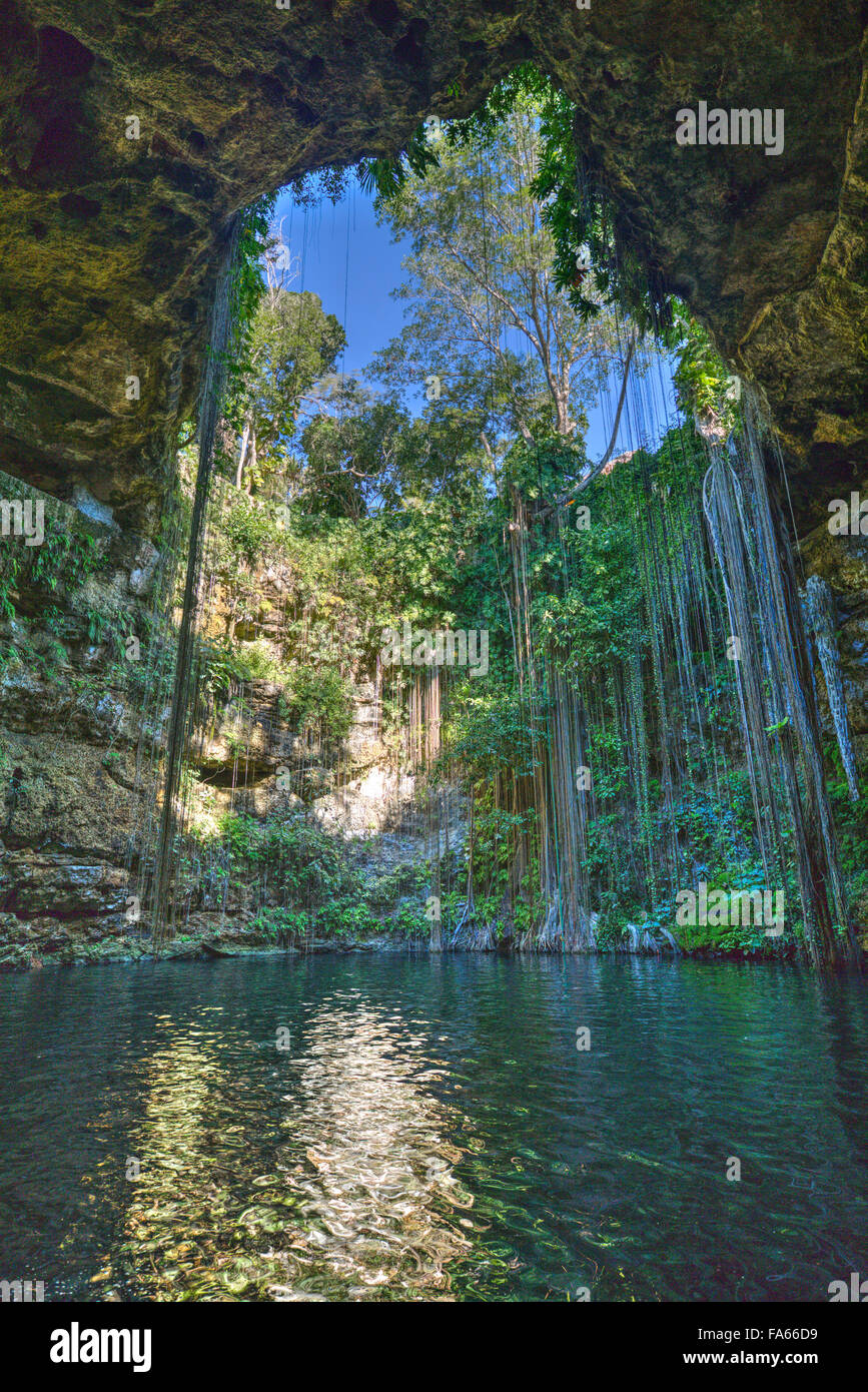 Cenote Ik Kil, near Chichen Itza, Yucatan, Mexico Stock Photo Alamy