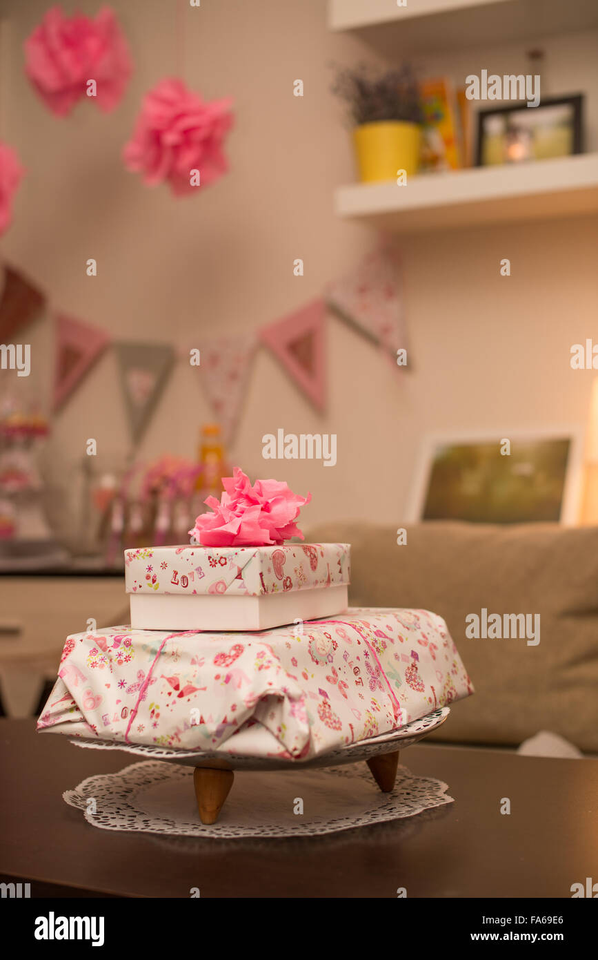 Birthday party decorations room hi-res stock photography and images - Alamy