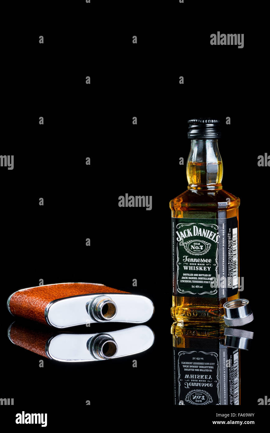 how much in a carton of cigarettes How Many Cigarettes Are in a Pack? Global Pack Sizes, Carton Counts &  Packaging Insights