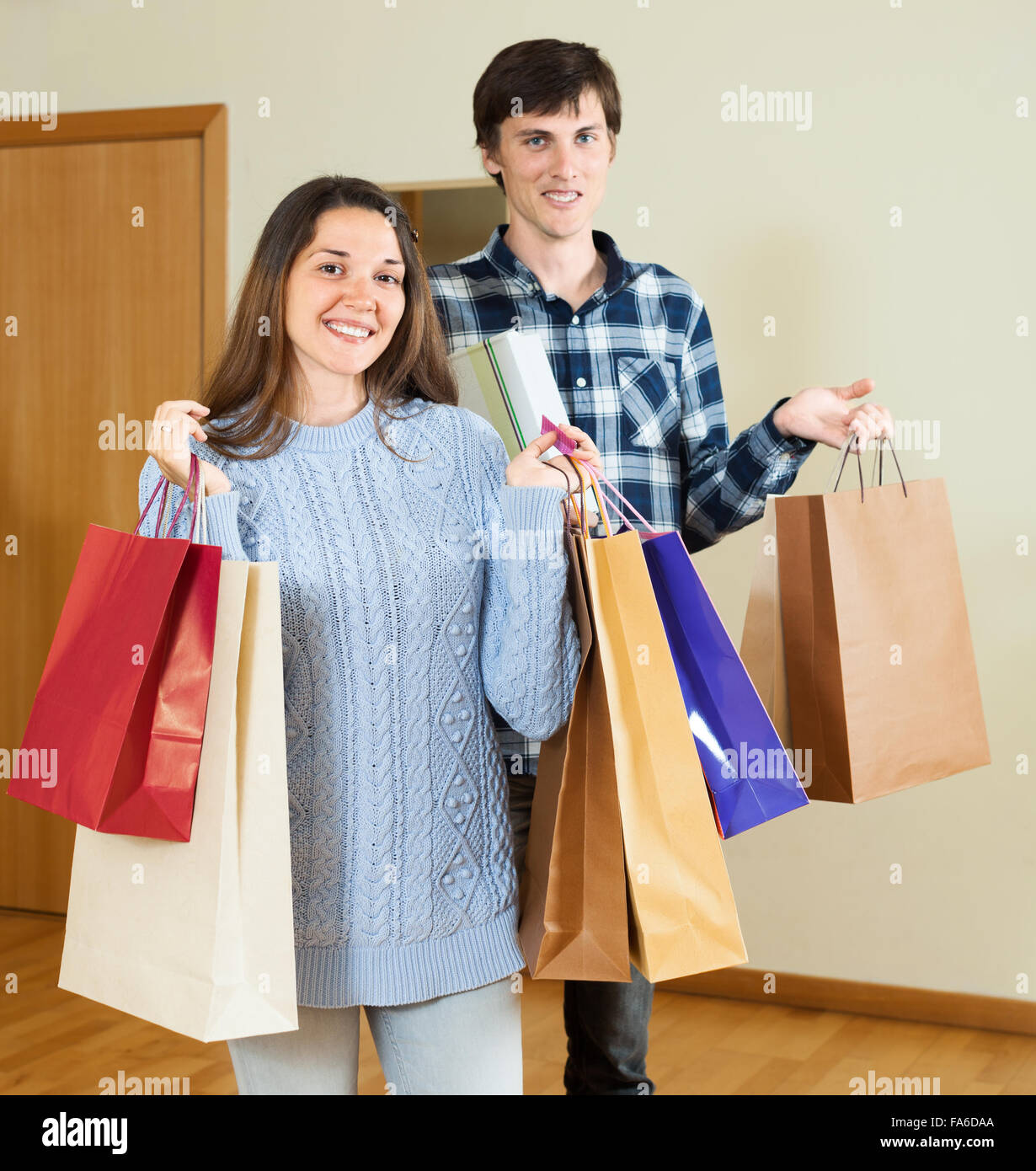 Girl and guy holding hands hi-res stock photography and images - Alamy