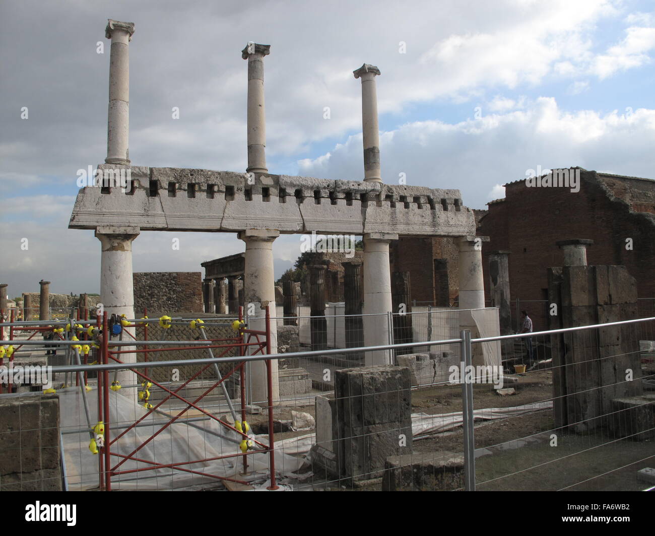 Pompeii, Italy. 1st Dec, 2015. Stone columns in Pompeii, Italy, 1 December 2015. For years, ruins and even entire buildings were collapsing in Pompeii. In 2013, the EU provided a great deal of money for its rescue, since when it is being restored. PHOTO: ALVISE ARMELLINI/DPA/Alamy Live News Stock Photo