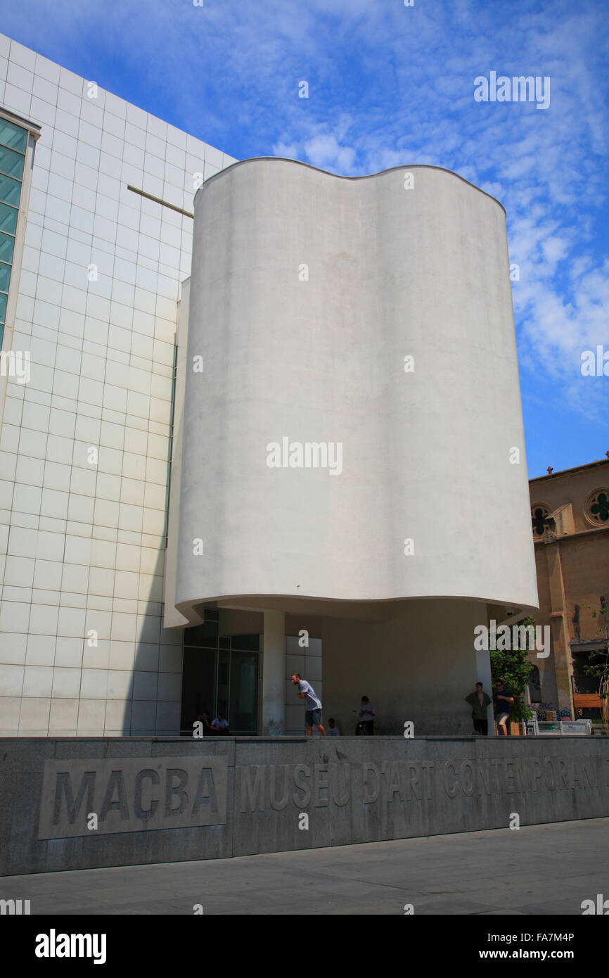 El Raval Macba Museum of Contemporary Art of Barcelona - MACBA, Raval, Barcelona ...