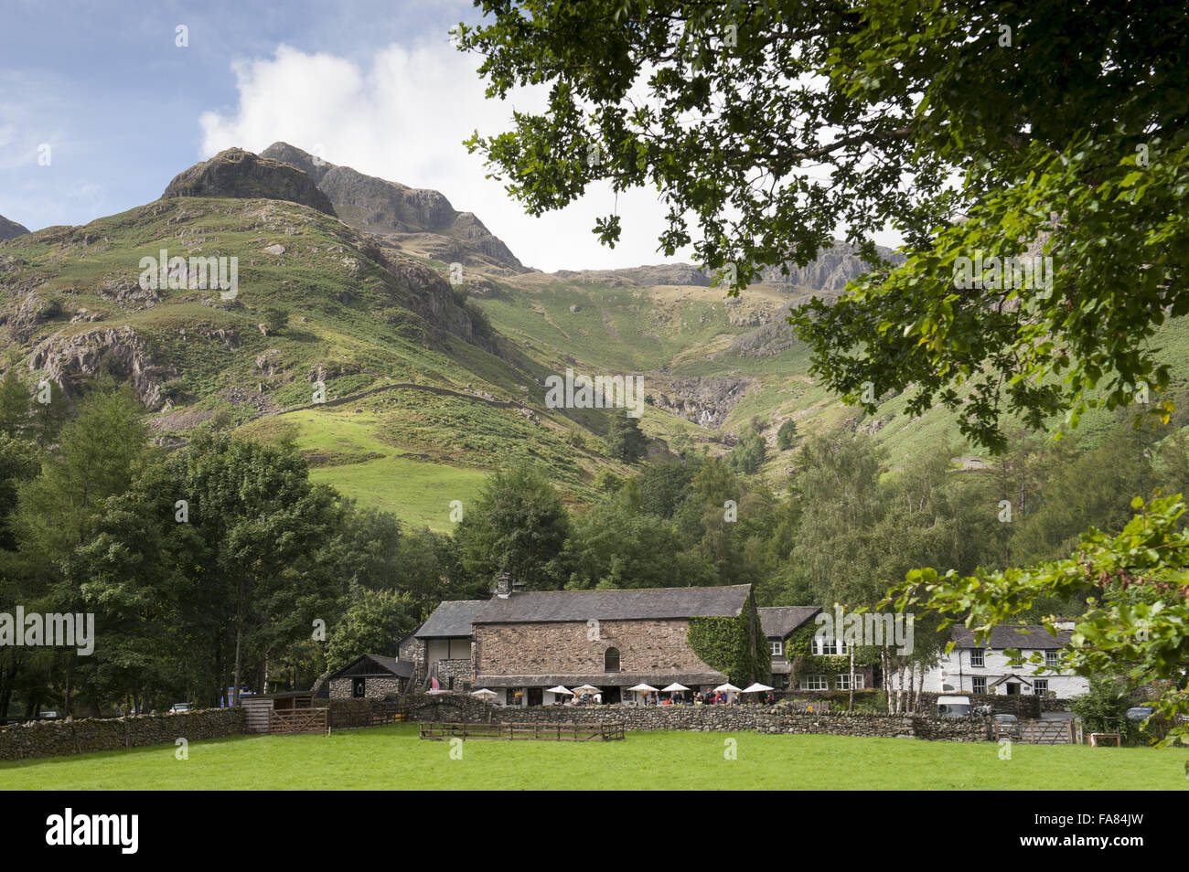 Sticklebarn tavern, great langdale hi-res stock photography and images ...