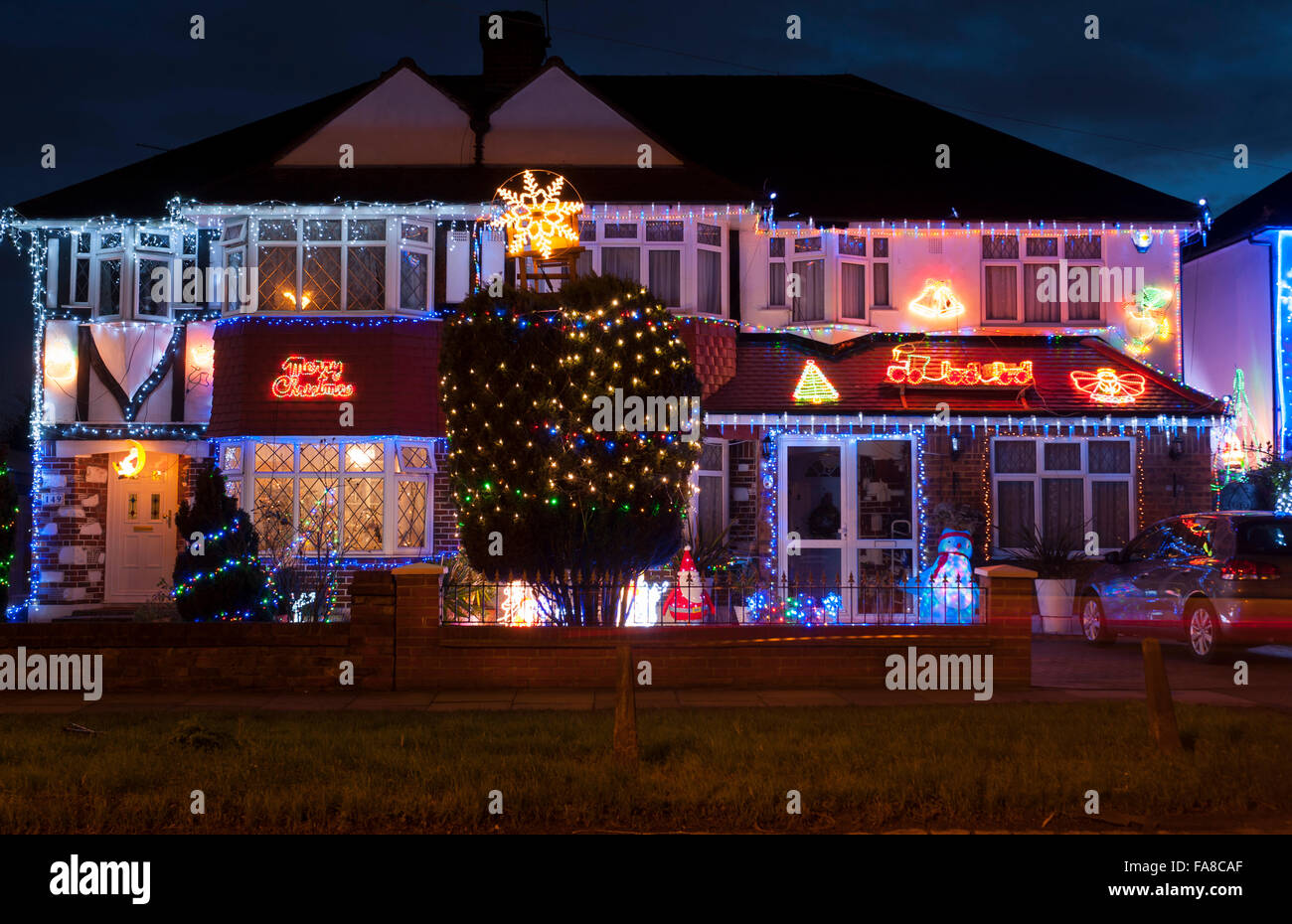 Lower Morden Lane, Surrey, UK. 23rd December, 2015. The residents of