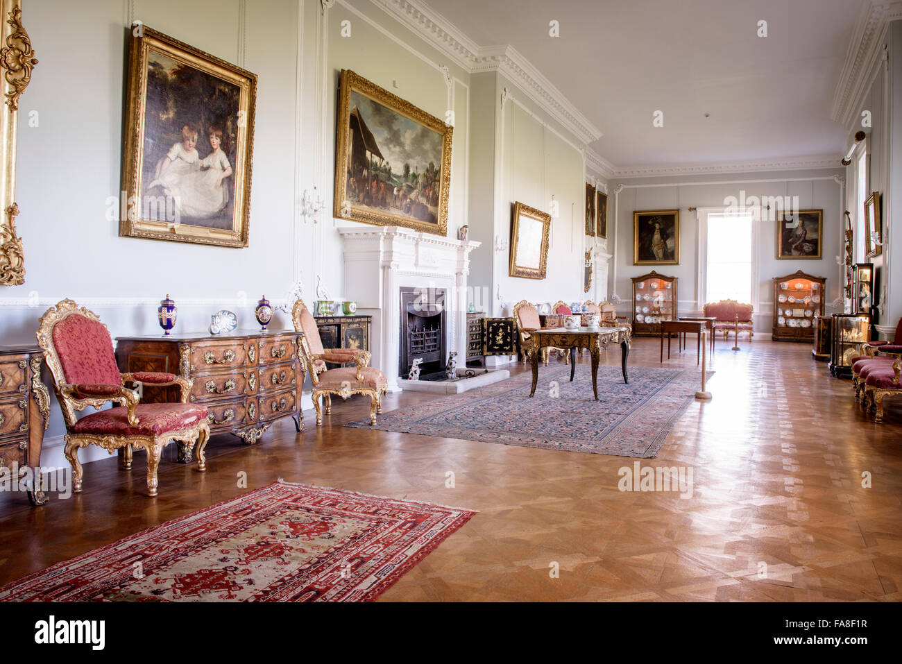 Country house interior hi-res stock photography and images - Alamy