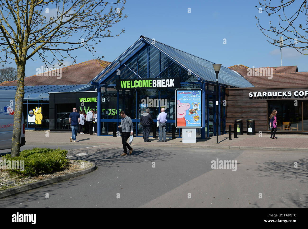 Welcome Break Motorway service station on the southbound M40 in Warwickshire Stock Photo