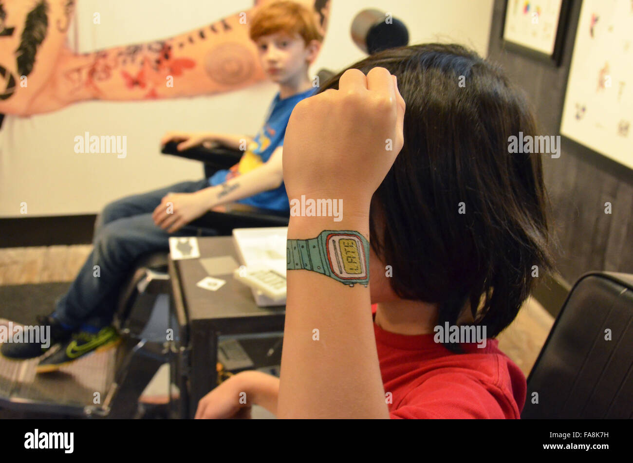 Fake tattoo temporary tattoo hires stock photography and images Alamy