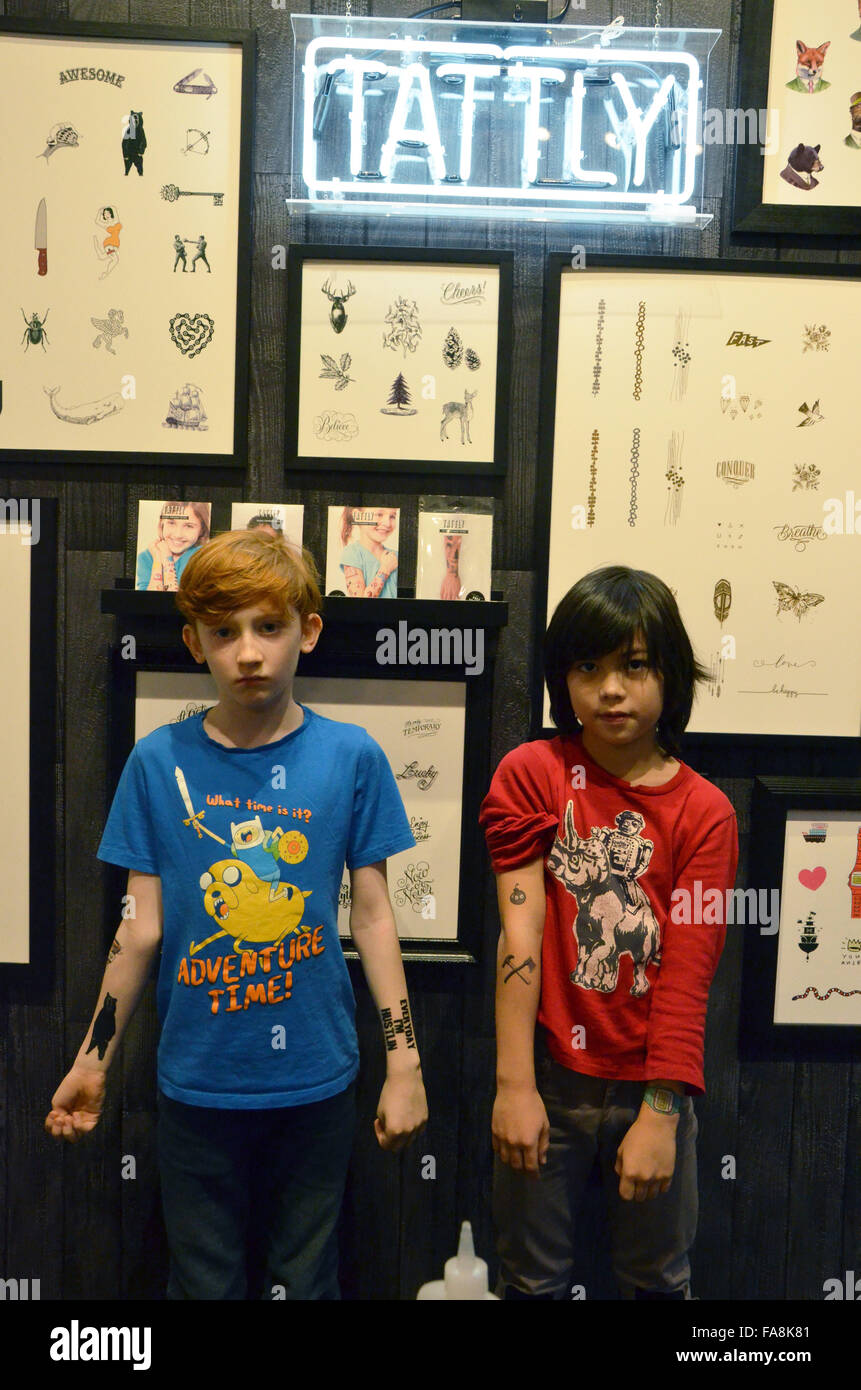 tattly fake tattoo parlor brooklyn Stock Photo Alamy