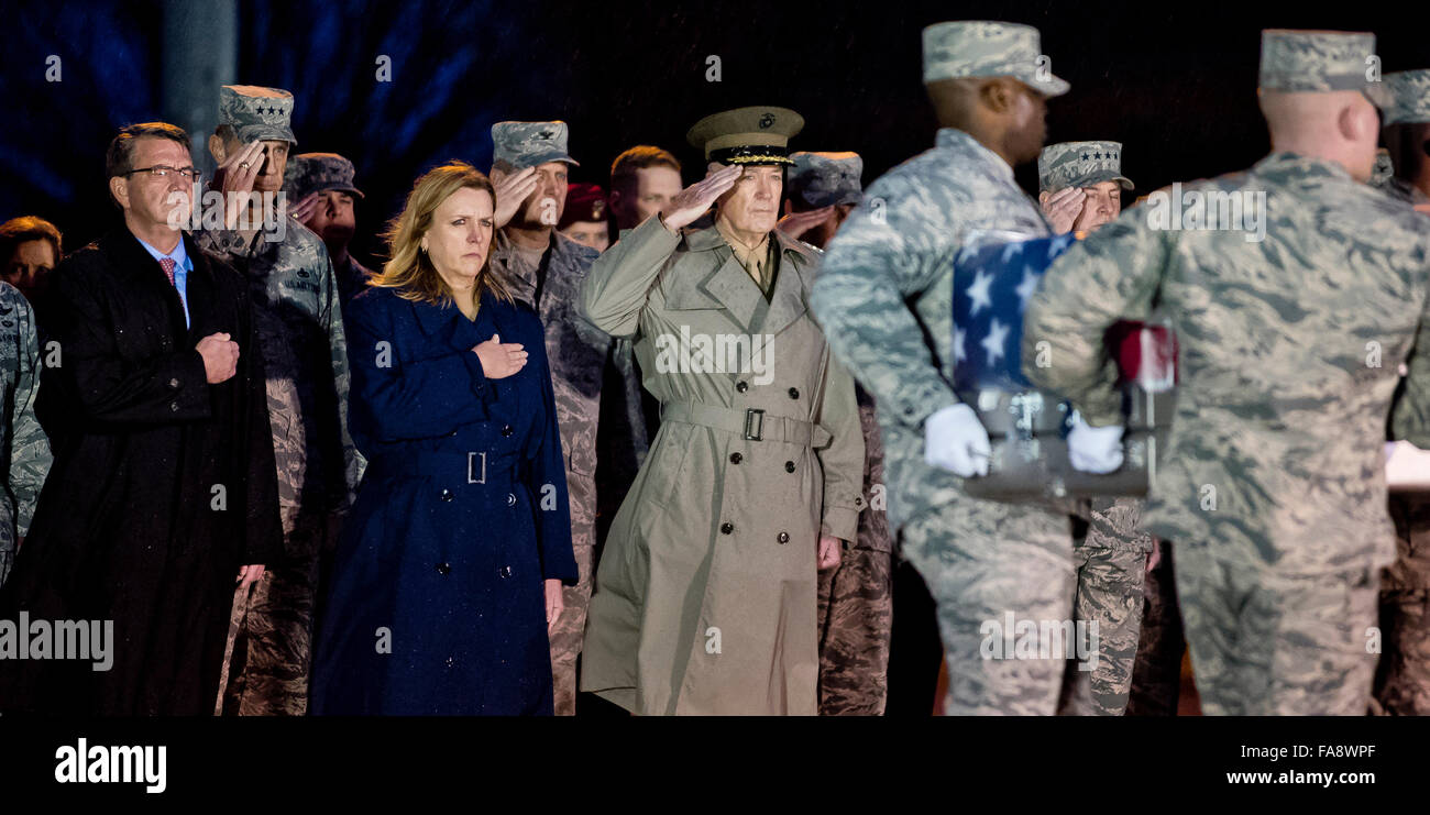 New Castle, Delaware, USA. 23rd Dec, 2015. December 23, 2015 : Secretary of State Ash Carter, Secretary of the Air Force Deborah James, Chairman of the Joint Chiefs of Staff Joseph Dunford and Air Force Chief of Staff Gen. Mark A. Welsh III salute the transfer case of Air Force Staff Sergeant Chester J. McBride during his dignified transfer at New Castle Airport in New Castle, Delaware on December 23, 2015. McBride was one of six servicemen killed during a suicide bombing near Bagram Air Force Base in Afghanistan. Scott Serio/ESW/CSM/Alamy Live News Stock Photo