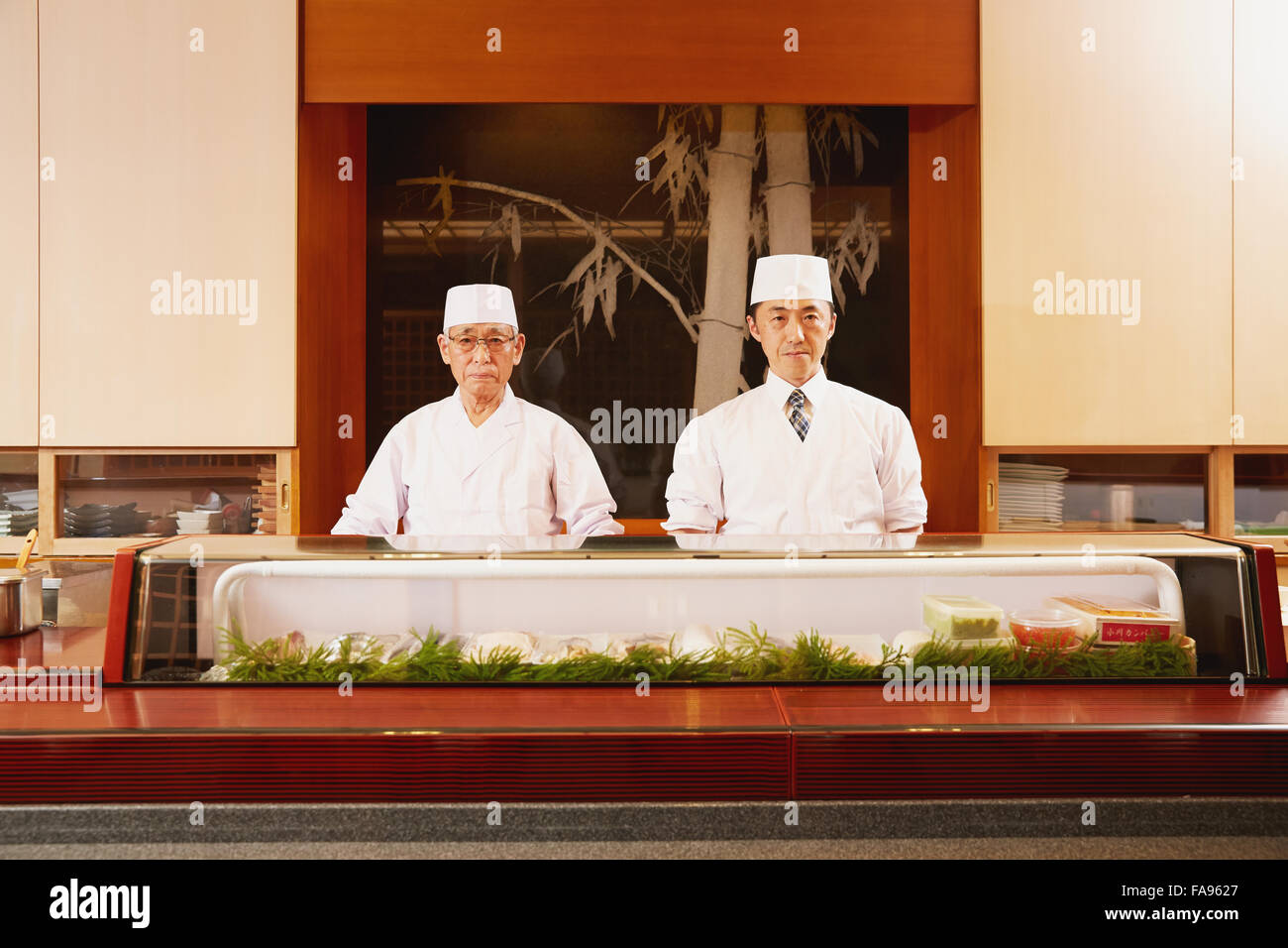 Sushi chef japan hi-res stock photography and images - Alamy
