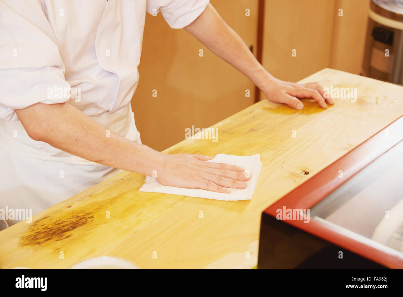 Japanese sushi chef working Stock Photo Alamy