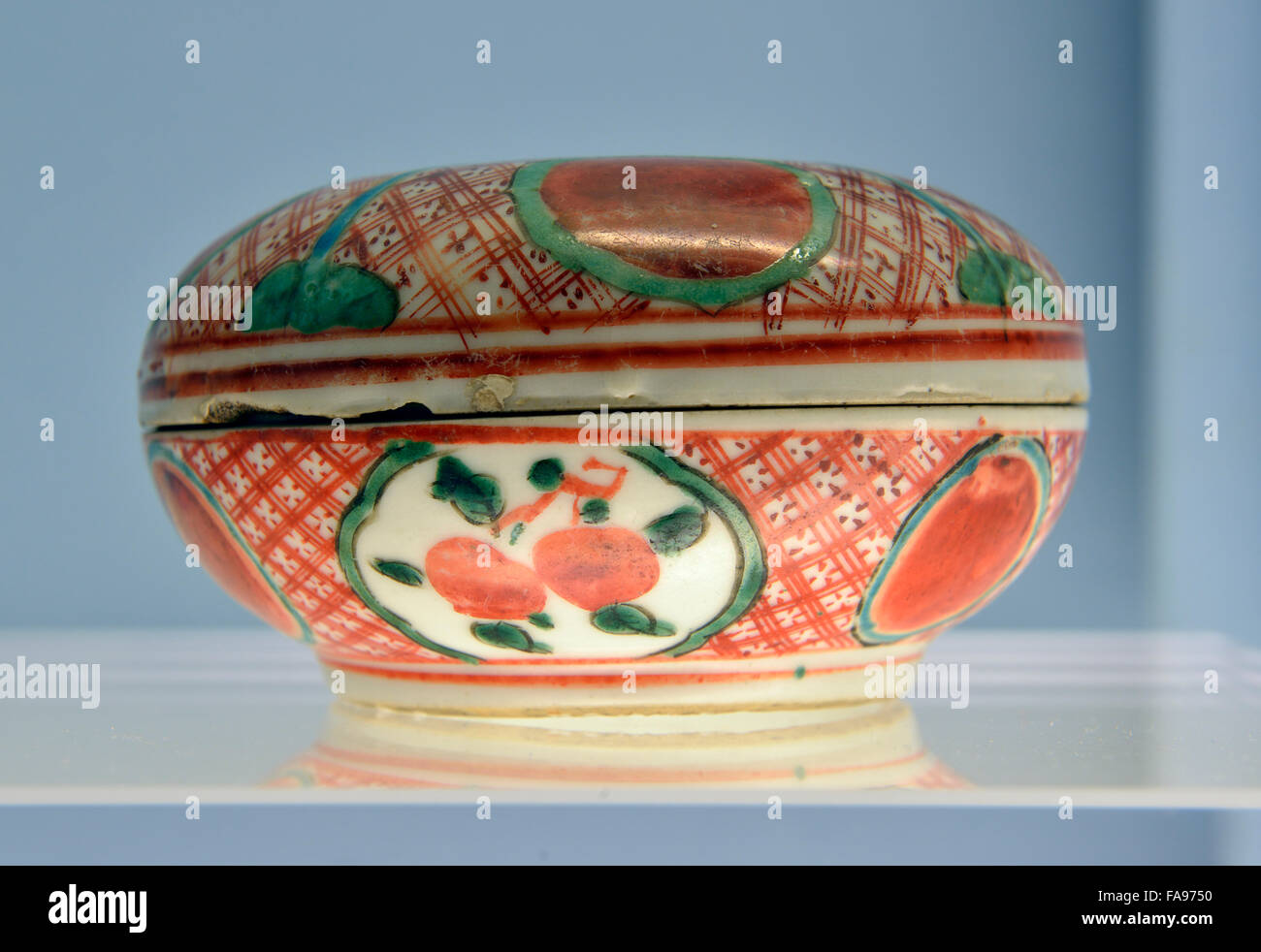 Polychrome Covered Box with Panels and Brocade Patterns for Japanese market. Shanghai Museum. Stock Photo