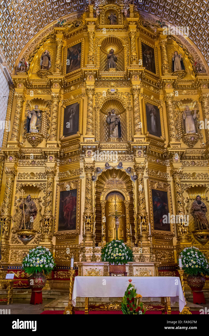 The interior of Santo Domingo de Guzman church in Oaxaca , Mexico Stock  Photo - Alamy