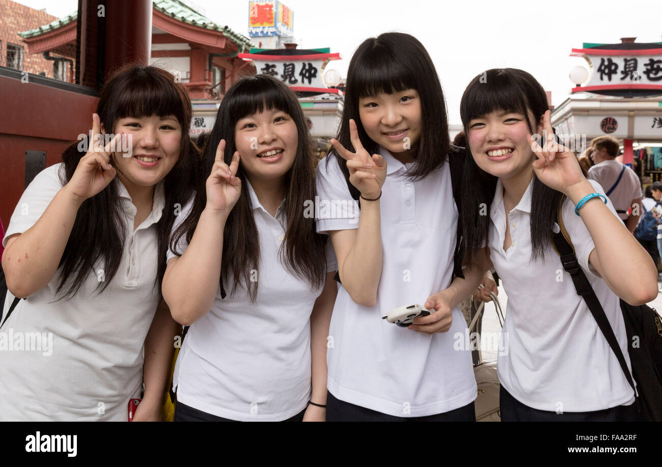 Japanese girls taking pictures at Kaminarimon Gate, Asakusa, Taito city, Tokyo, Japan Stock Photo