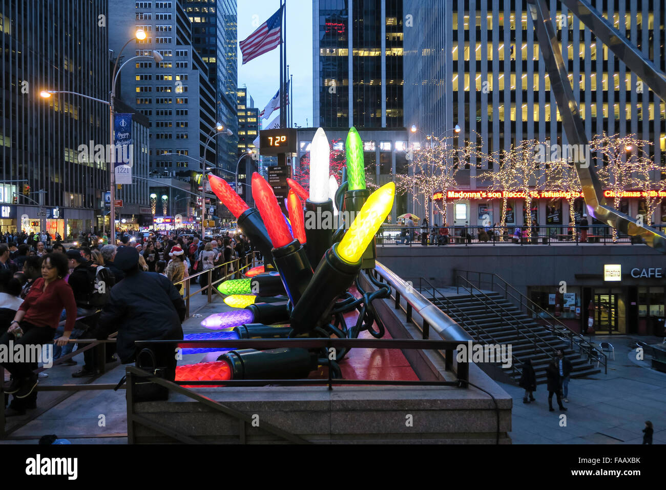 New York City, USA. 24 December 2015. 72º temperature sign is in