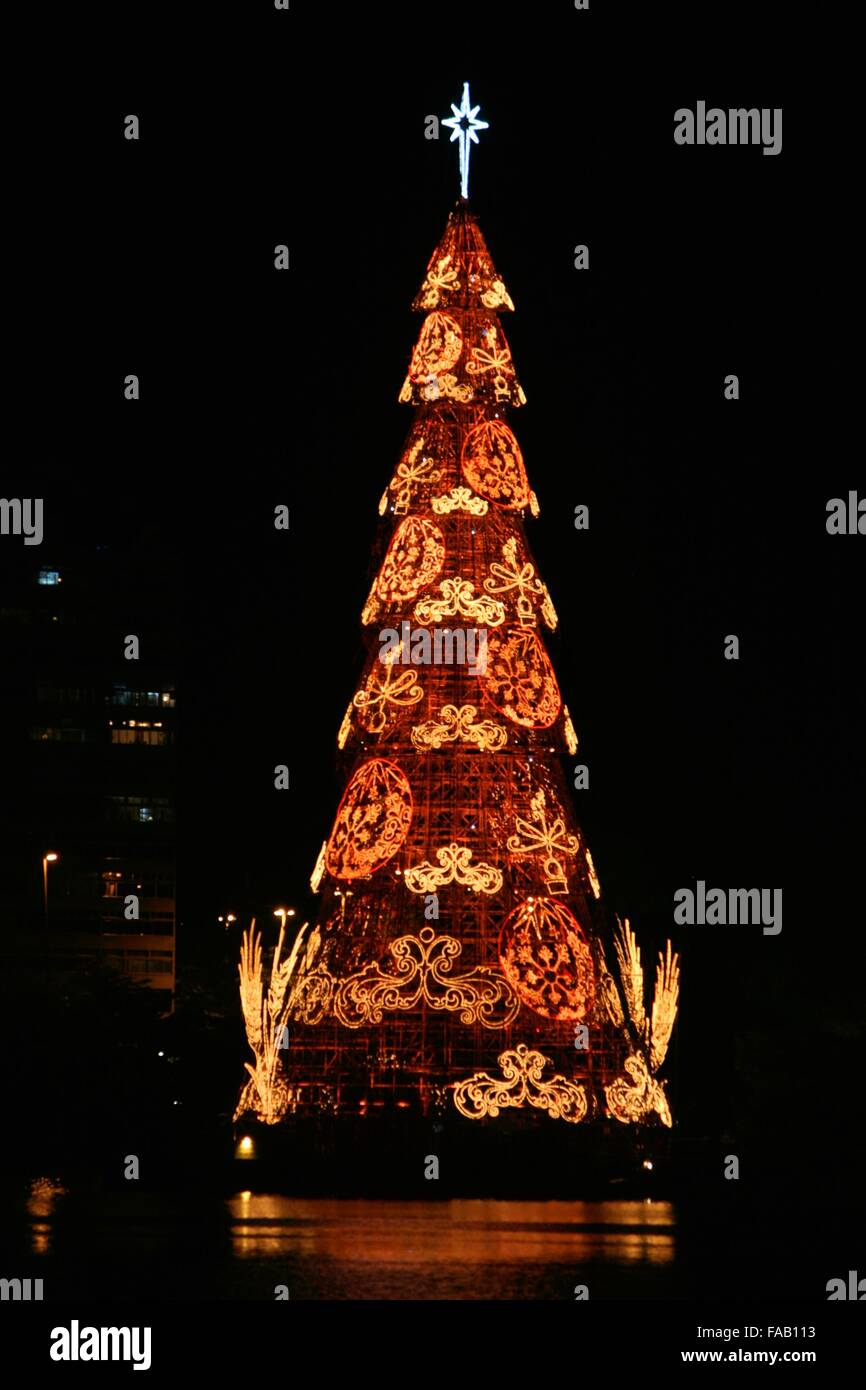 rio de janeiro brazil 24th december 2015 rio de janeiros traditional floating christmas tree on christmas eve gusty winds broke it days before its - Brazil Christmas Traditions rio de janeiro brazil 24th december 2015 rio de janeiros traditional floating christmas tree on christmas eve gusty winds broke it days before its - Brazil Christmas Traditions