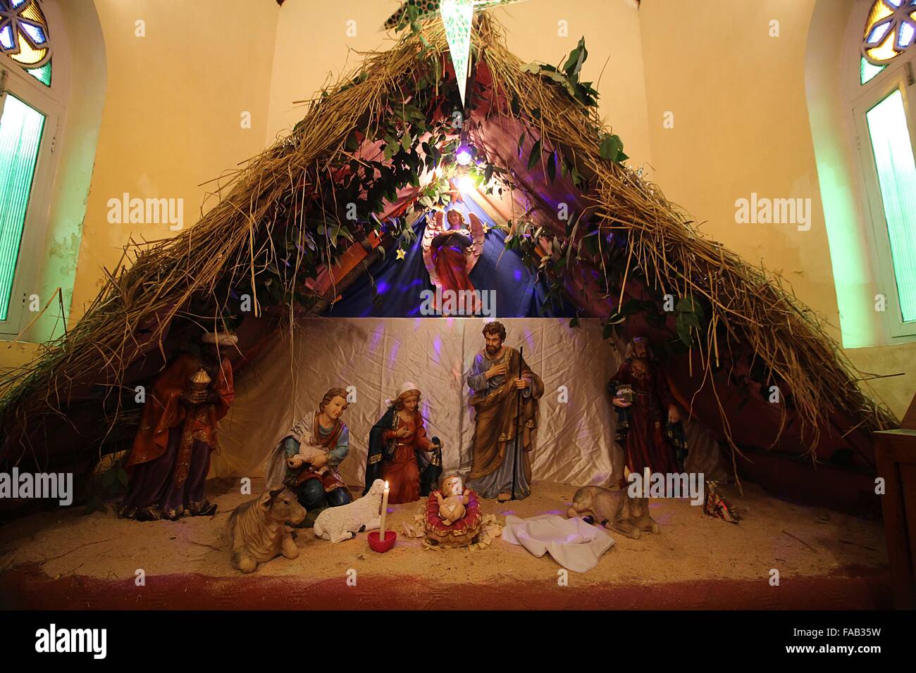 Kashmir, India. 25th Dec, 2015. A decorated nativity scene at Holy