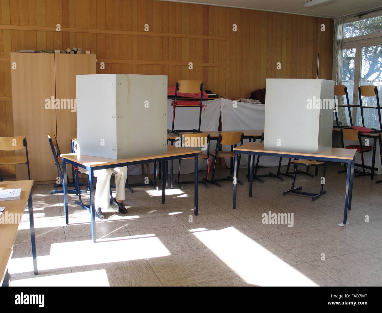 polling place while an election in Bonn, Germany, Bundestagswahl 2005 Stock Photo