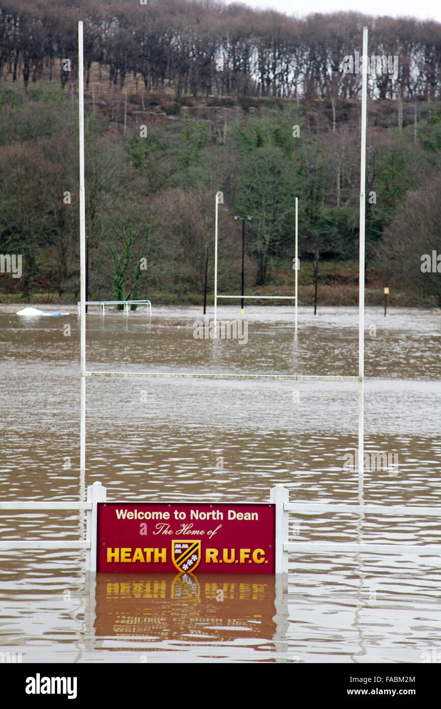 Rugby pitch flooding hi-res stock photography and images - Alamy