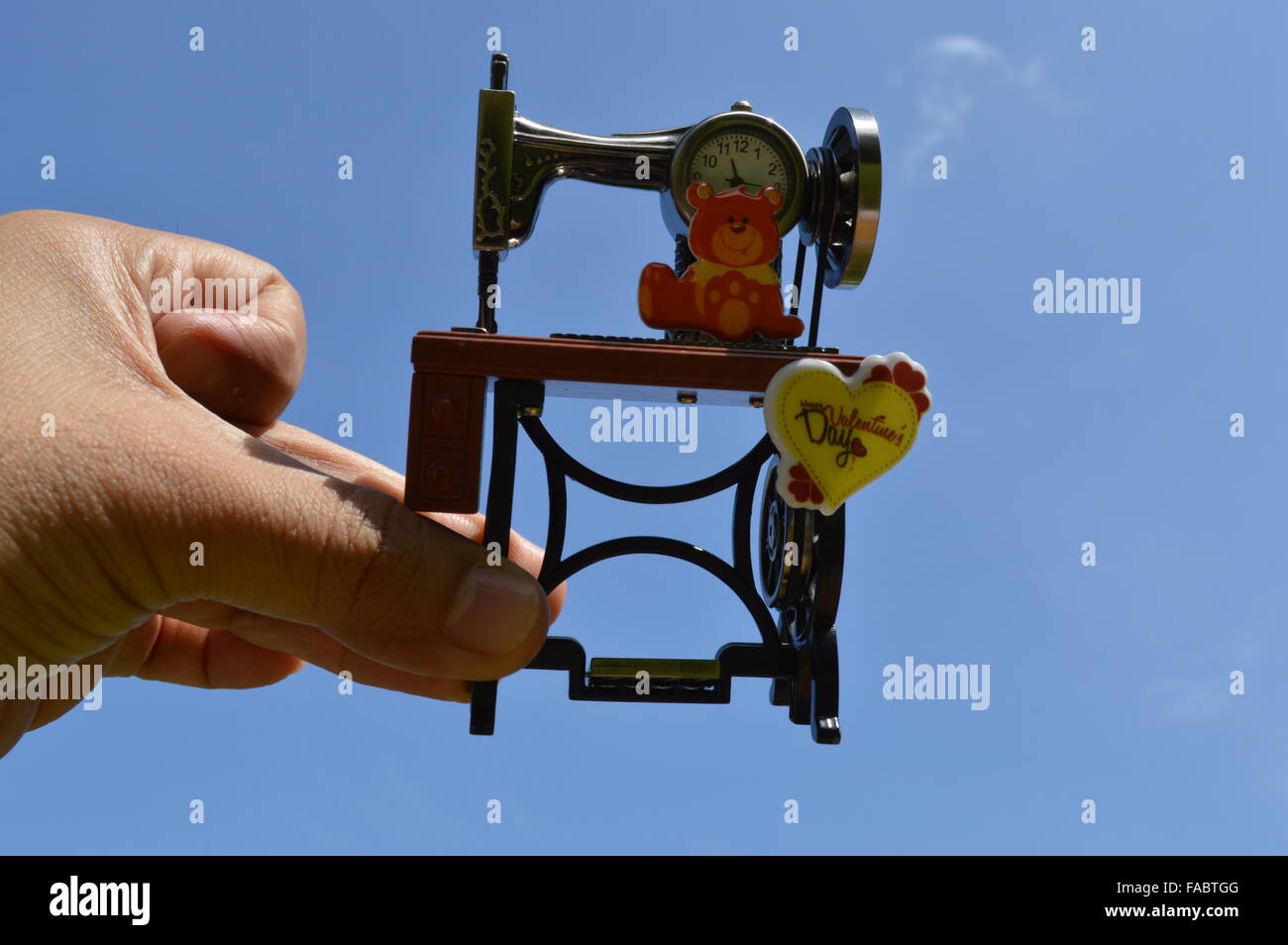 Antic Sewing Machine Shaped Watch With Valentine Day New Year 16 Message Stock Photo Alamy