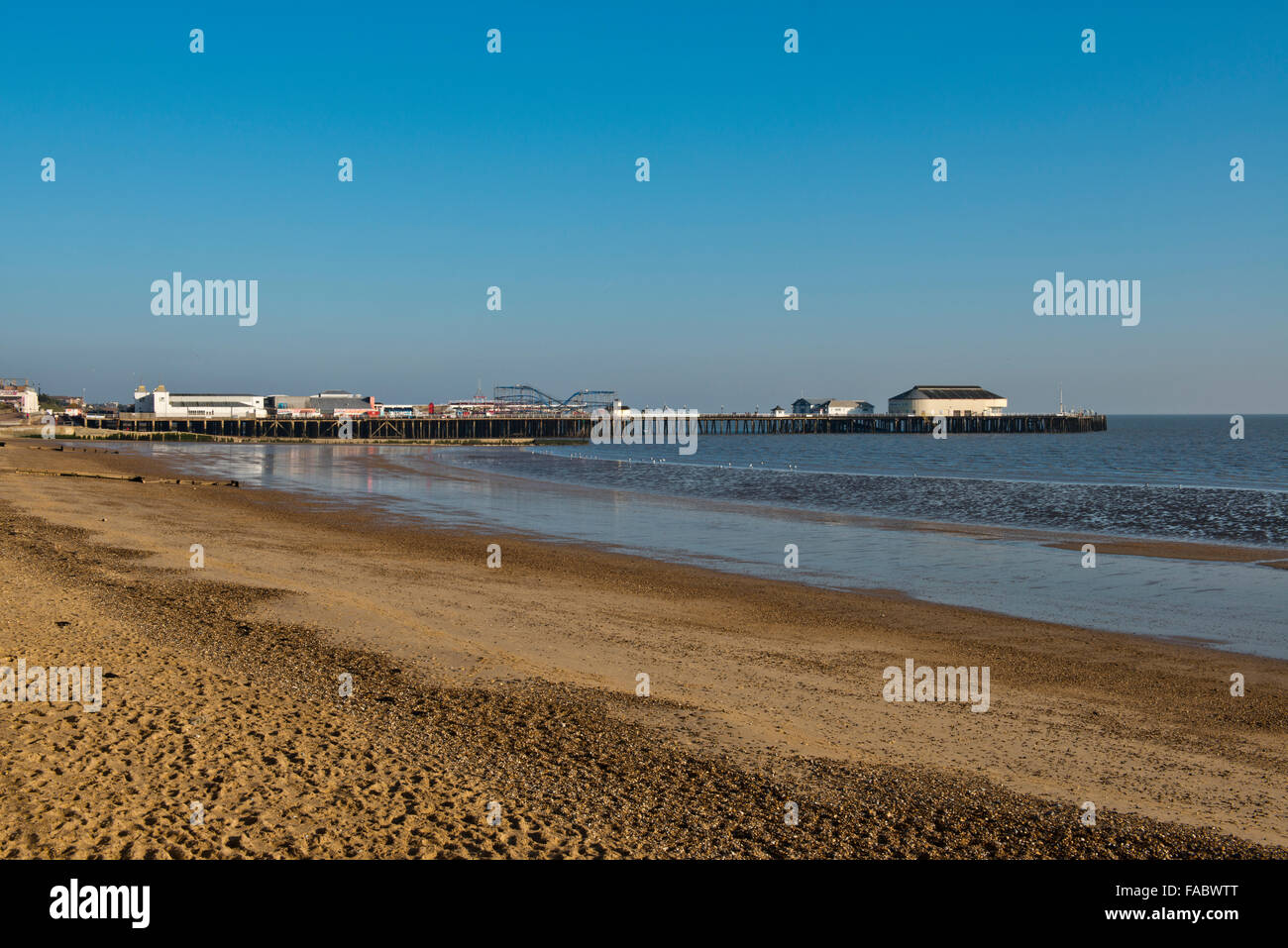 Clacton on sea essex hires stock photography and images Alamy