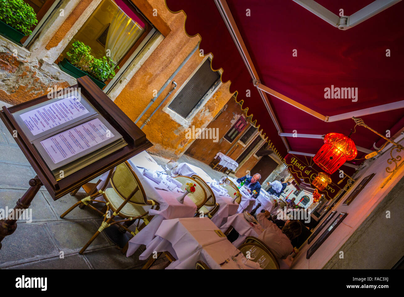 outdoor restaurant seating, Venice Stock Photo Alamy