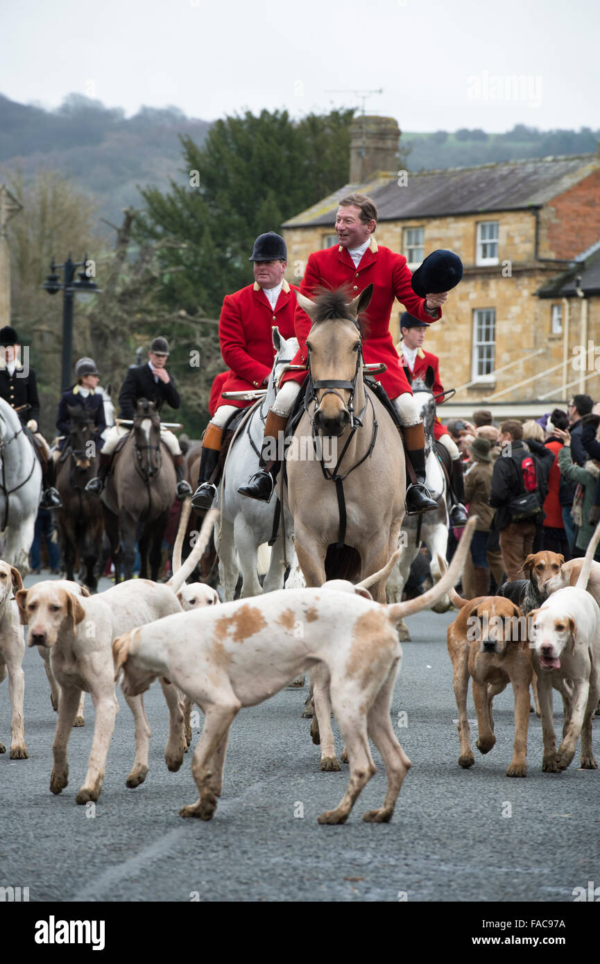 North Cotswold Hunt boxing day meet. Broadway, Worcestershire, England