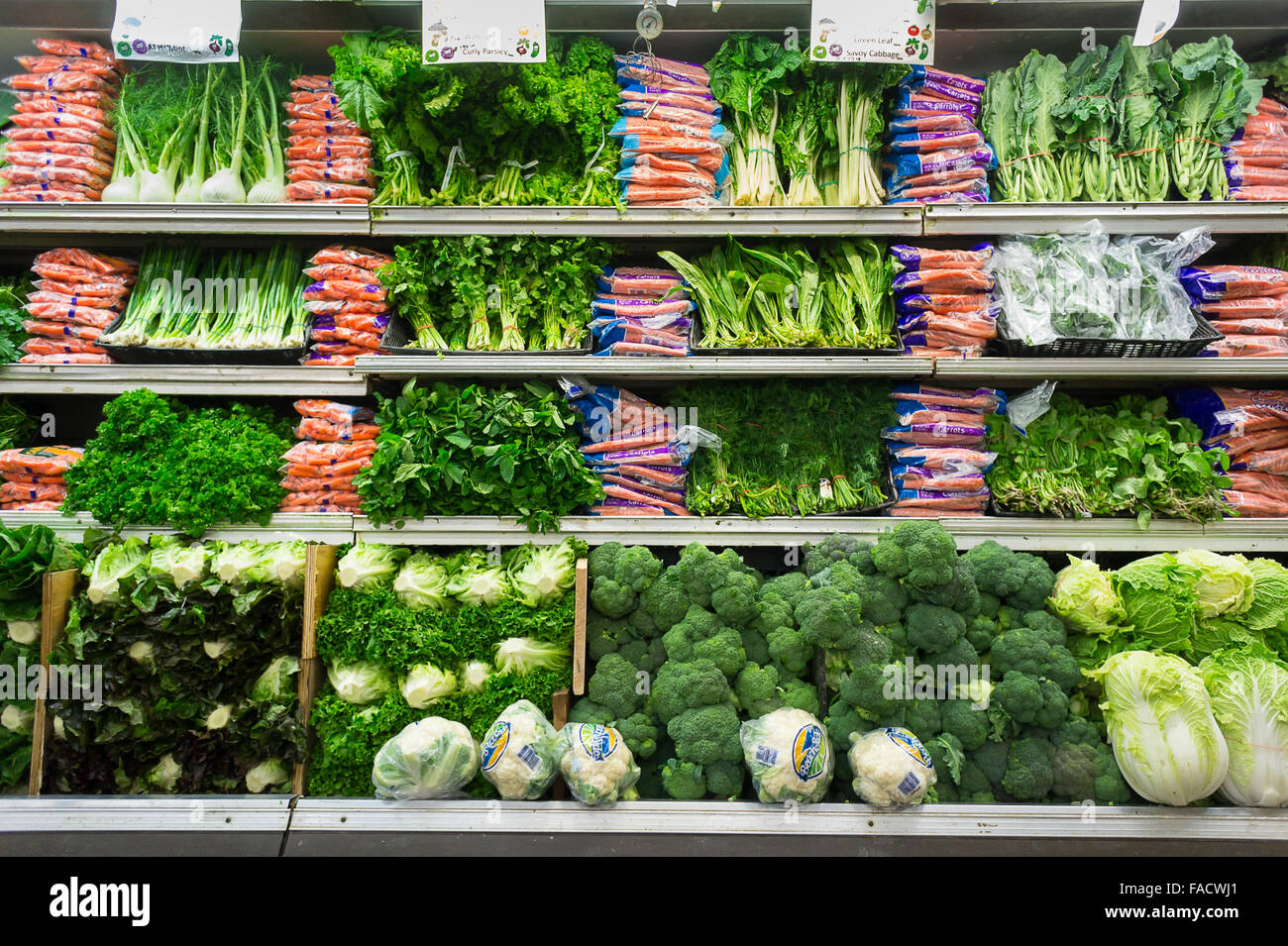 The produce department in a supermarket in New York on Monday, December 21, 2015. (© Richard B. Levine) Stock Photo
