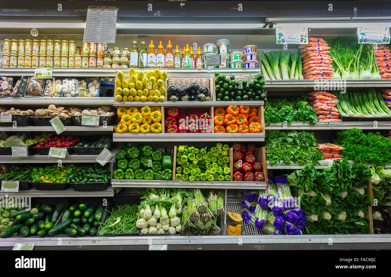 The produce department in a supermarket in New York on Monday, December 21, 2015. (© Richard B. Levine) Stock Photo