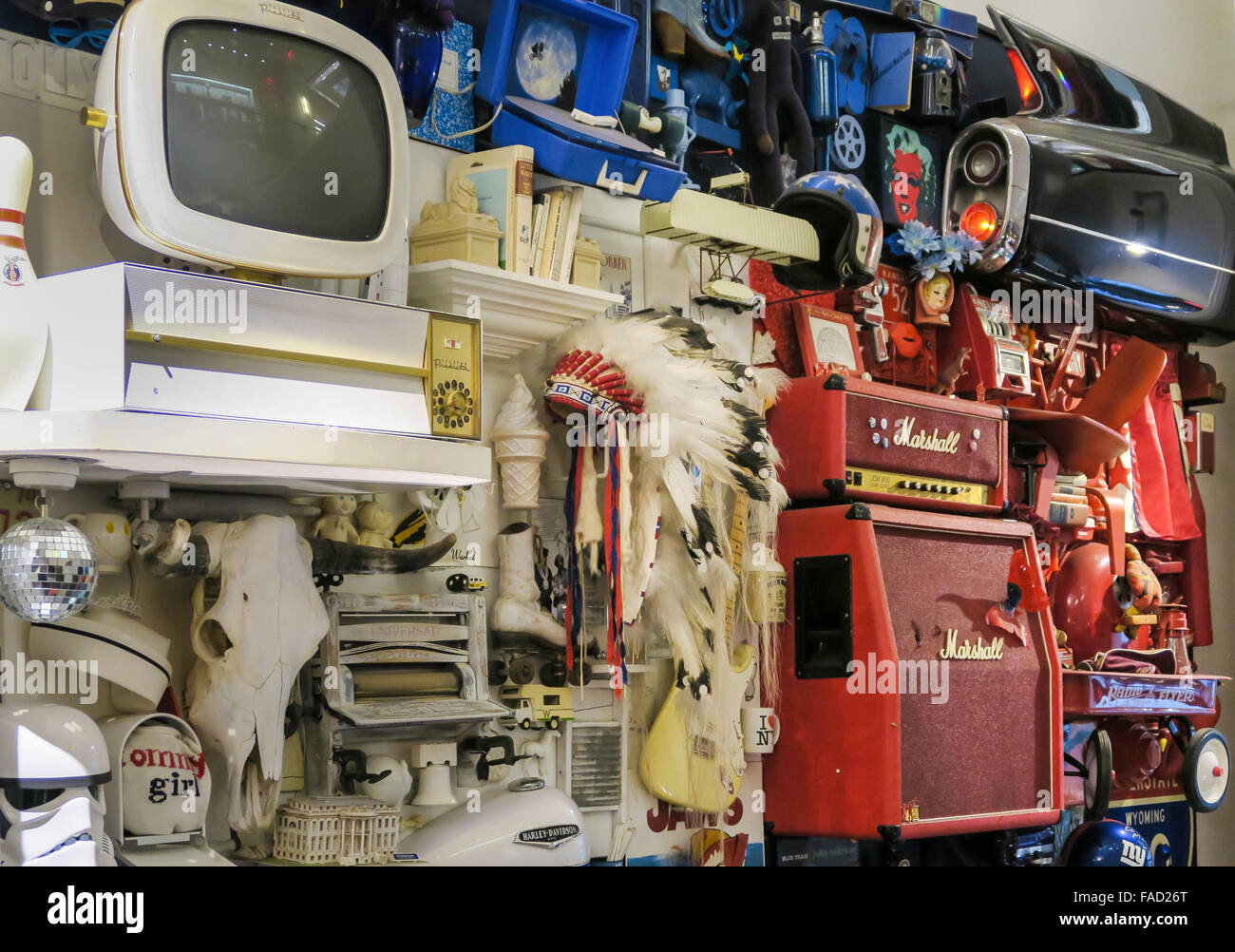 Tommy Hilfiger store on Fifth Avenue, New York City, USA Stock Photo - Alamy