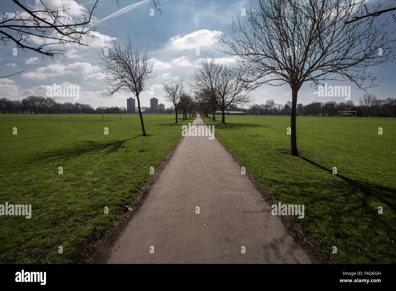 Victoria park london hi-res stock photography and images - Alamy