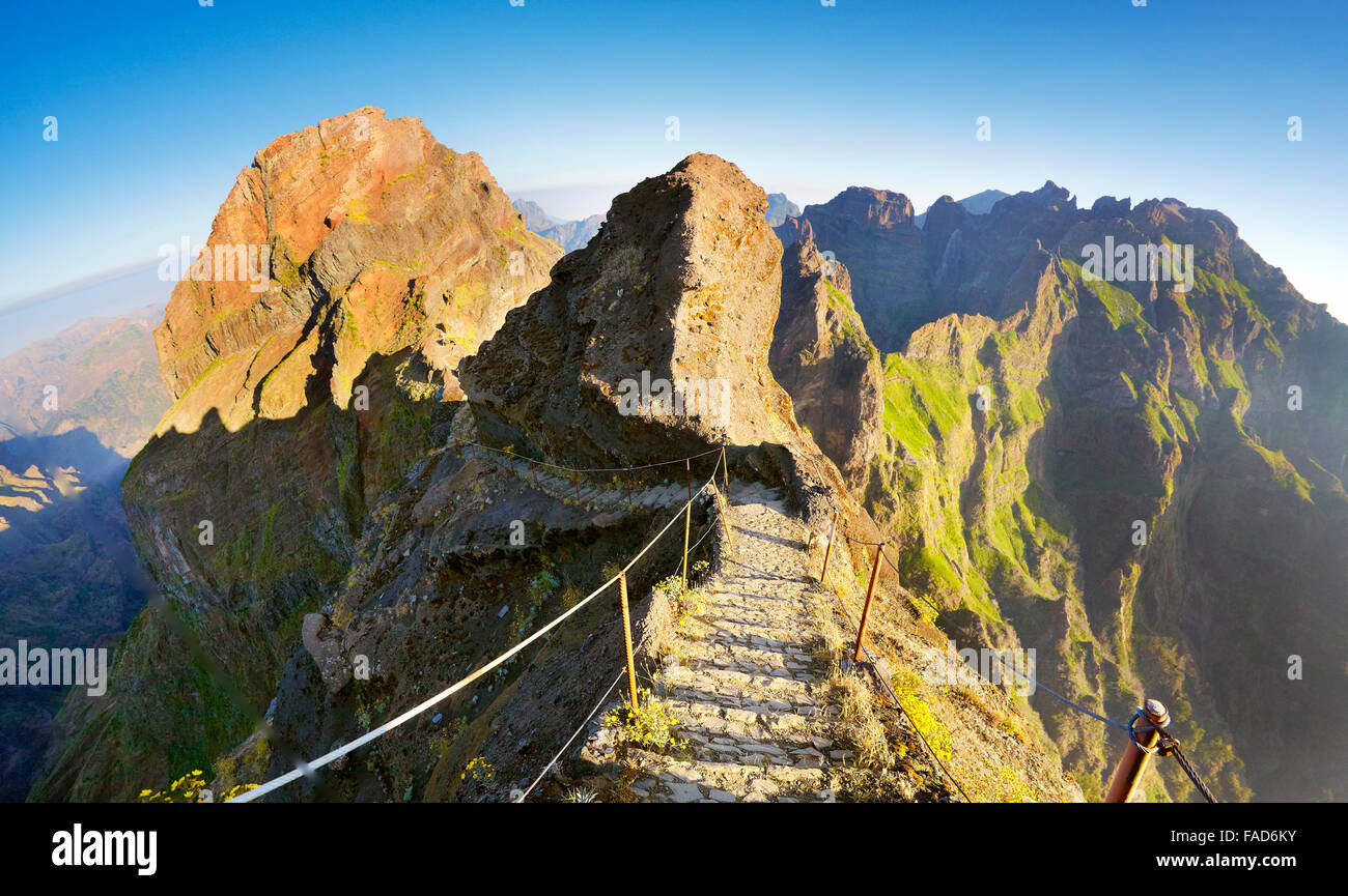 Madeira mountain hiking trail from Pico do Arieiro to Pico Ruivo ...